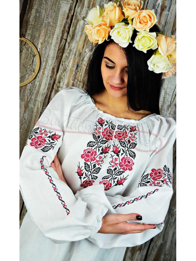 Refined women's vyshyvanka UA26