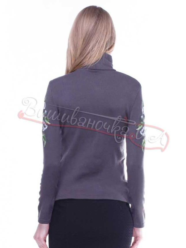 Polo neck with machine embroidery on sleeves 5115