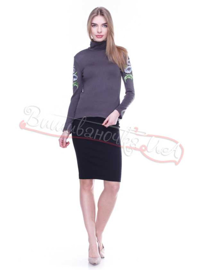 Polo neck with machine embroidery on sleeves 5115