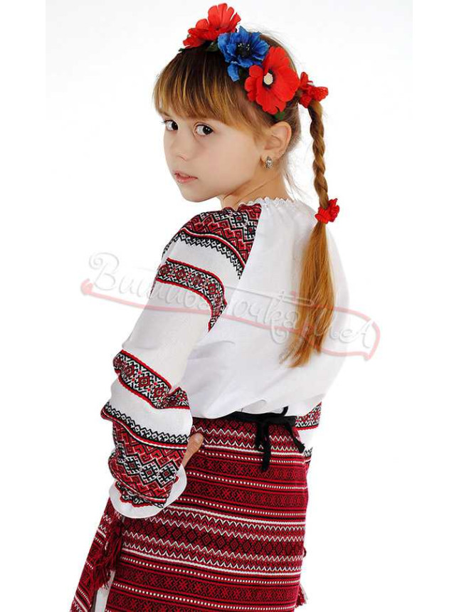 Shirt embroidered for a girl 0154