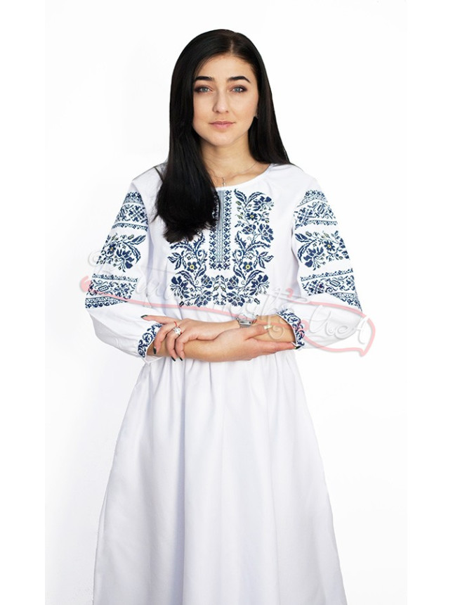 Long white dress with Sokal pattern 426-3.1 size 52