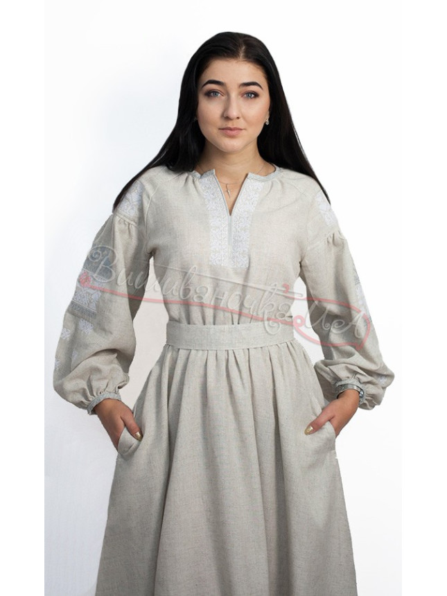 Long dress with a motif of birds 5431