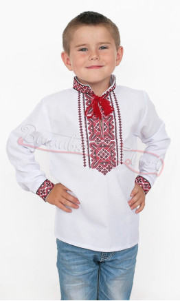 Вышиванка на мальчика с красной машинной вышивкой 7748