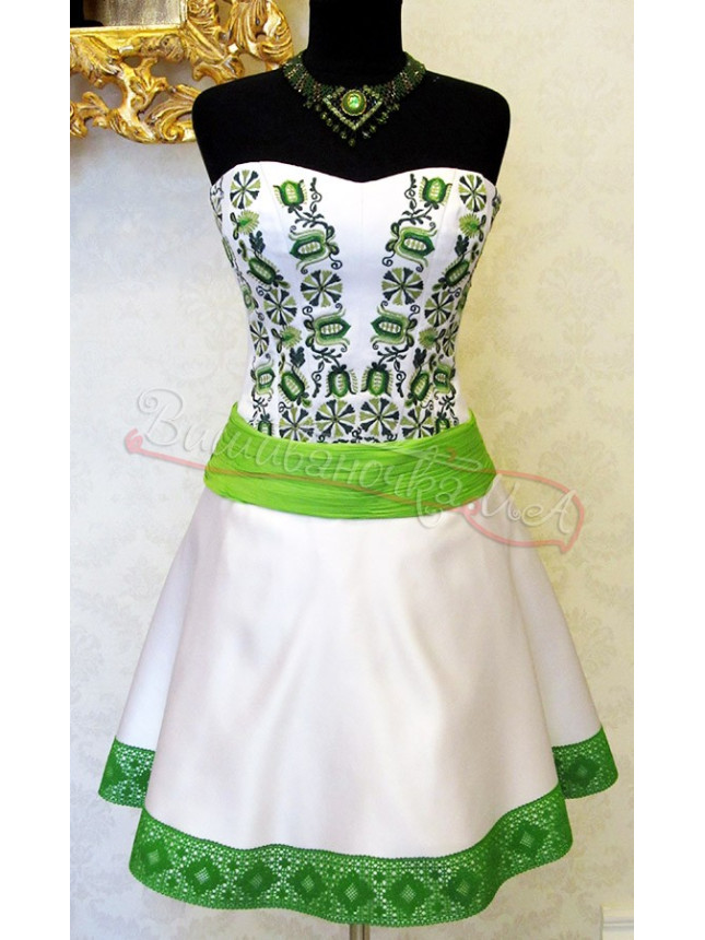 Women's dress with embroidery 3031