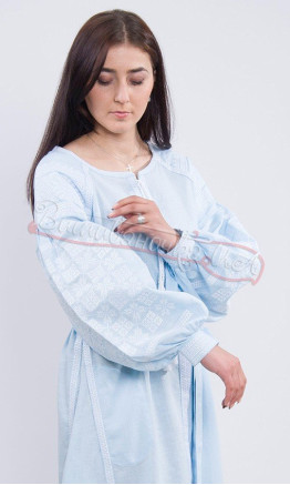 Блакитна сукня з білою вишивкою 7219