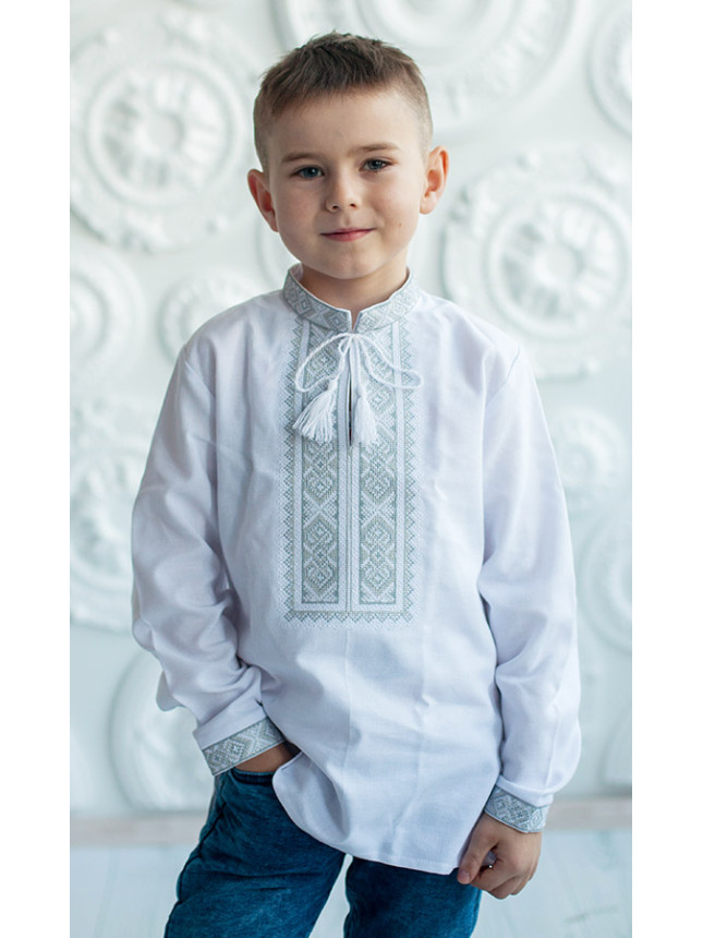Shirt embroidered for a boy 743-1