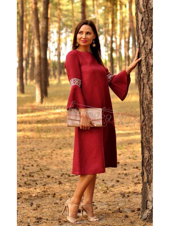 Embroidered women's dress a-silhouette П36 size 42