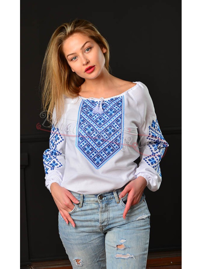 Women's shirt with bright ornament 547-3