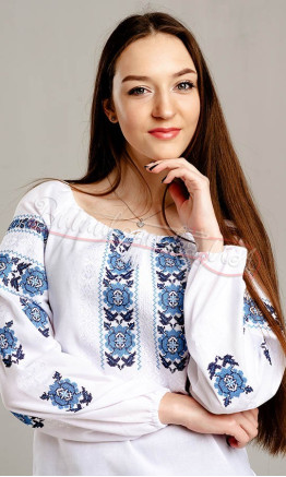 Вишиванка з синіми квітами 533-3.3
