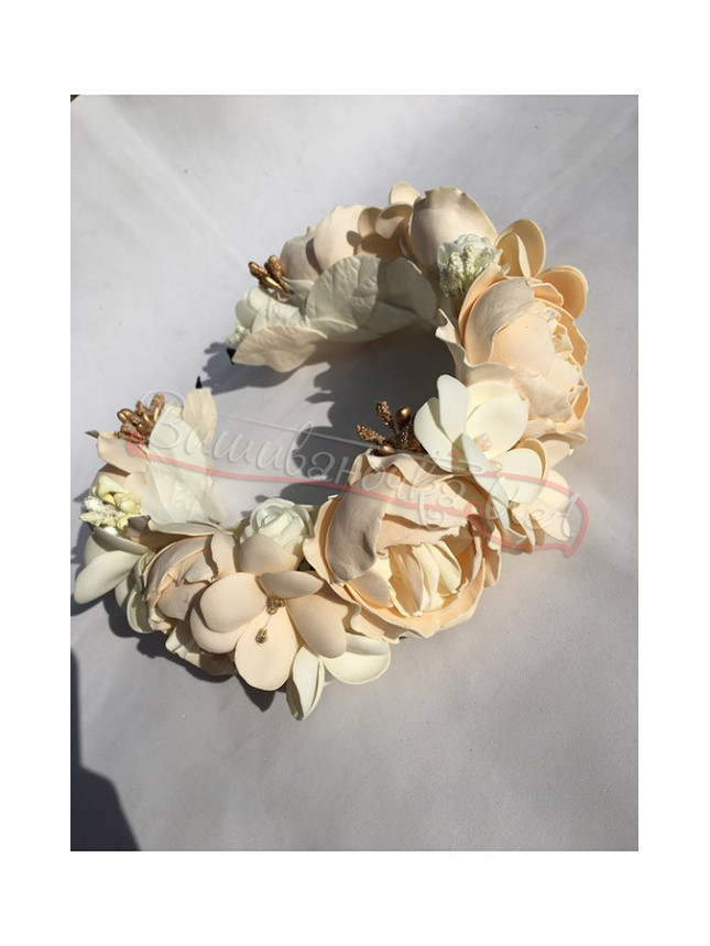 Flower crown in delicate colours В22
