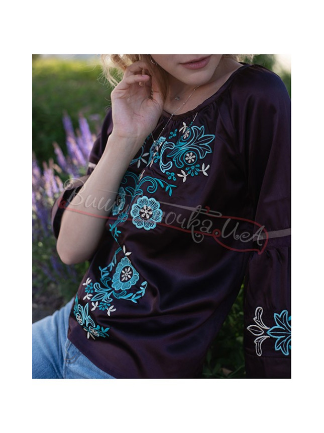 Women's blouse with embroidery 7356