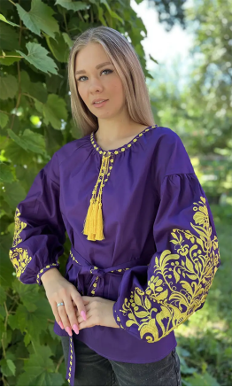 Женская яркая вышиванка 1026