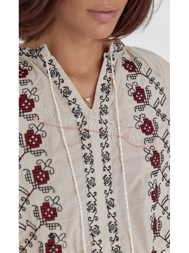 Women's embroidered blouse 5509