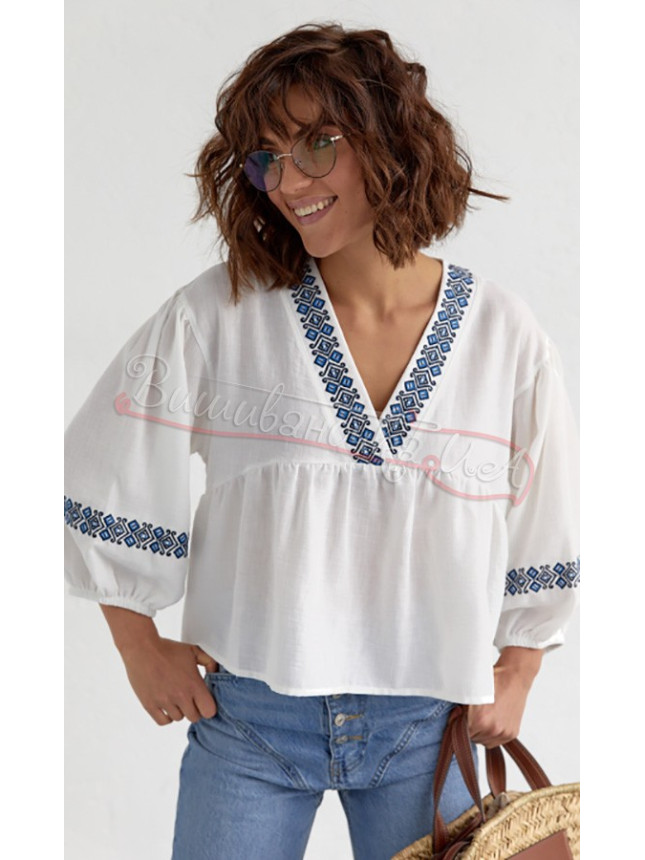 Blouse with a relaxed cut 0101