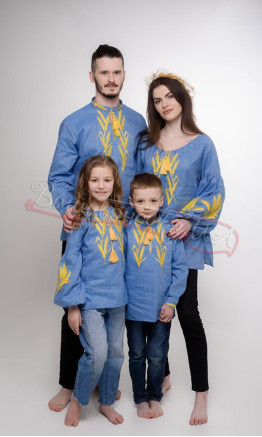 Family set of vyshyvankas 7326