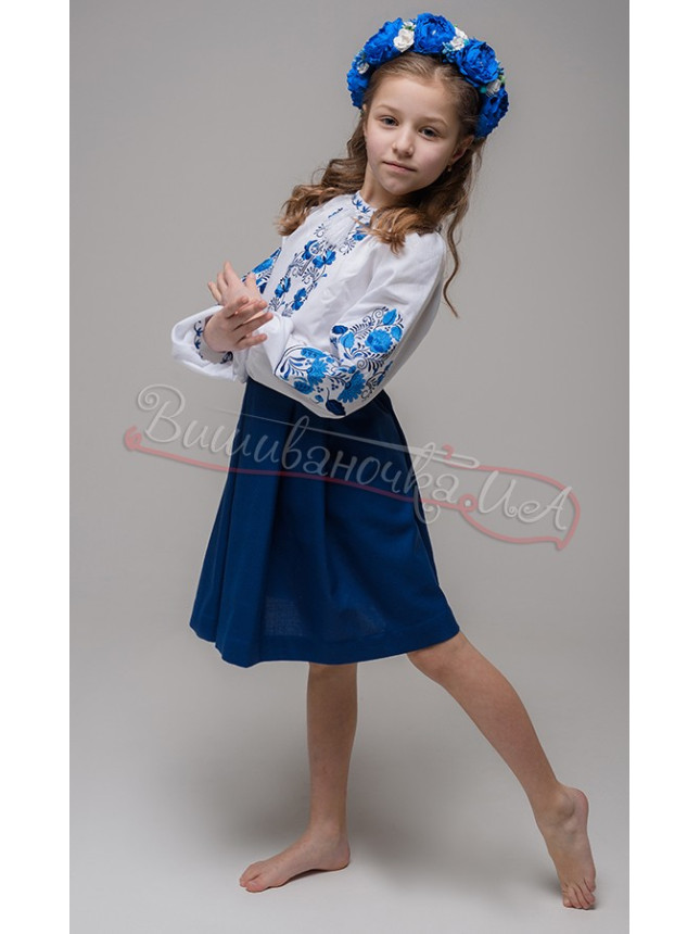 Blouse for a girl with satin stitch embroidery 919-3