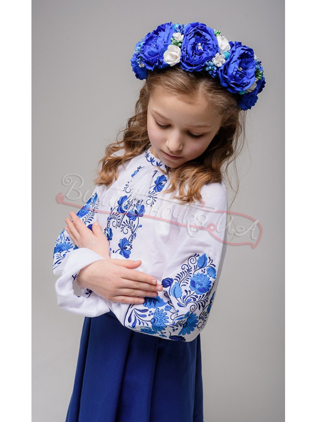 Blouse for a girl with satin stitch embroidery 919-3