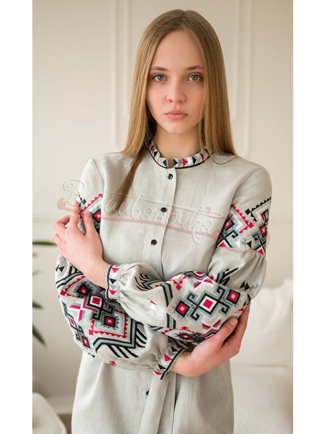 Embroidered dress on grey linen 4641 size 52