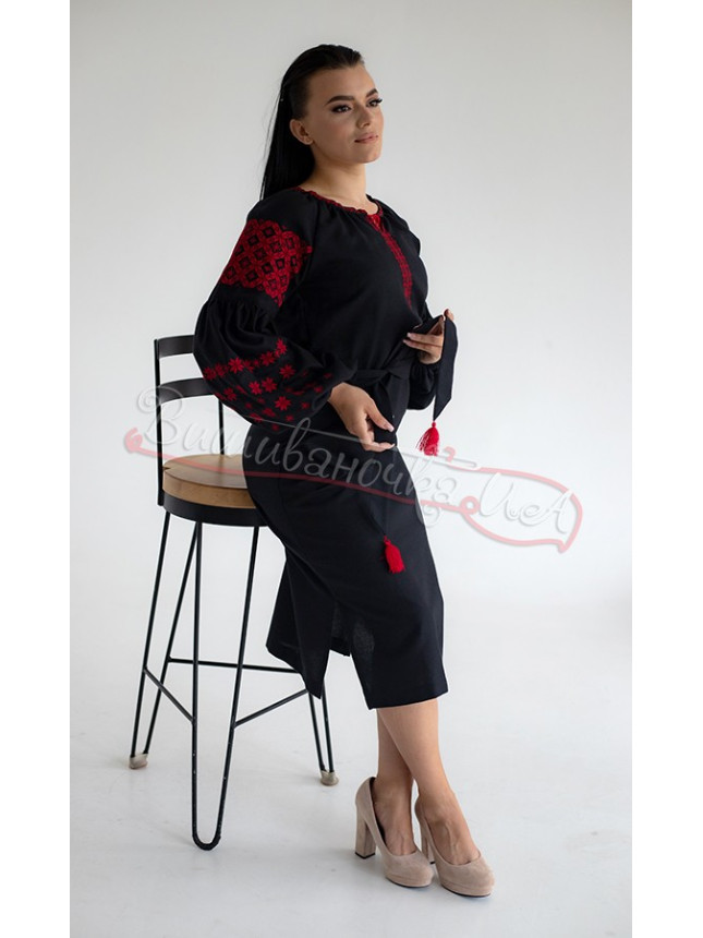 Embroidered dress in black 135-2