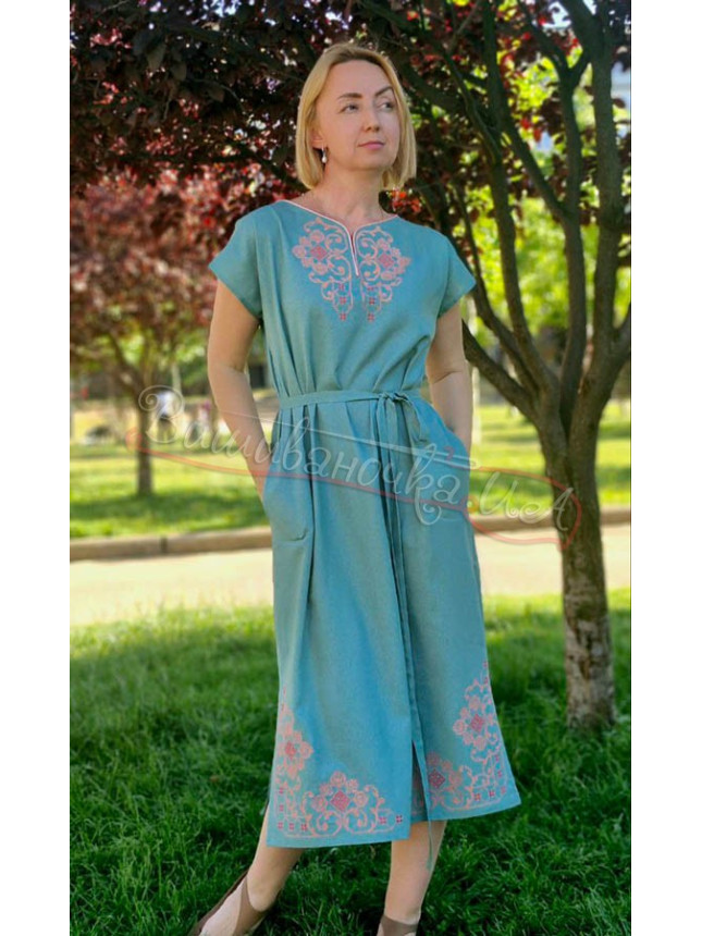Dress in delicate with embroidery 7535 size 42