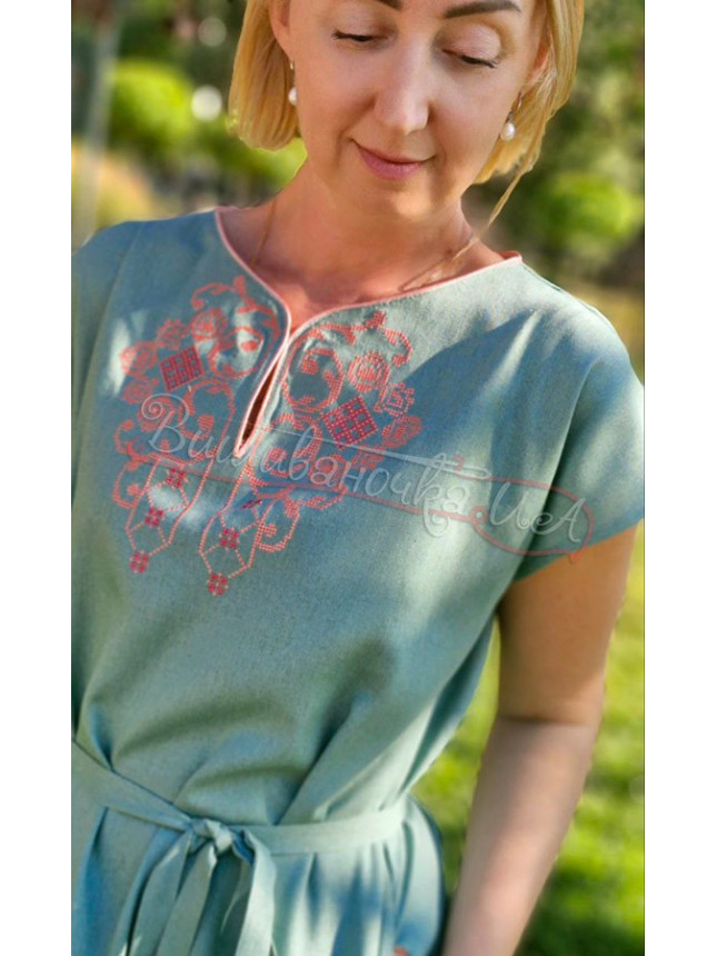 Dress in delicate with embroidery 7535 size 42