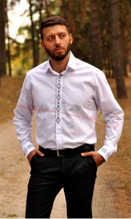 Classic men's shirt with embroidery М111