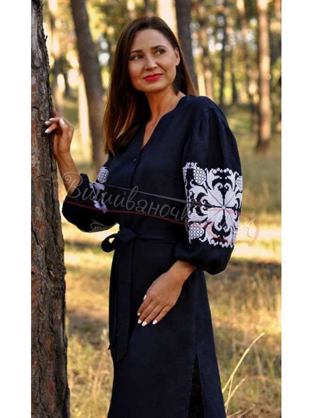 Dress-robe with embroidery П34 size 104-110