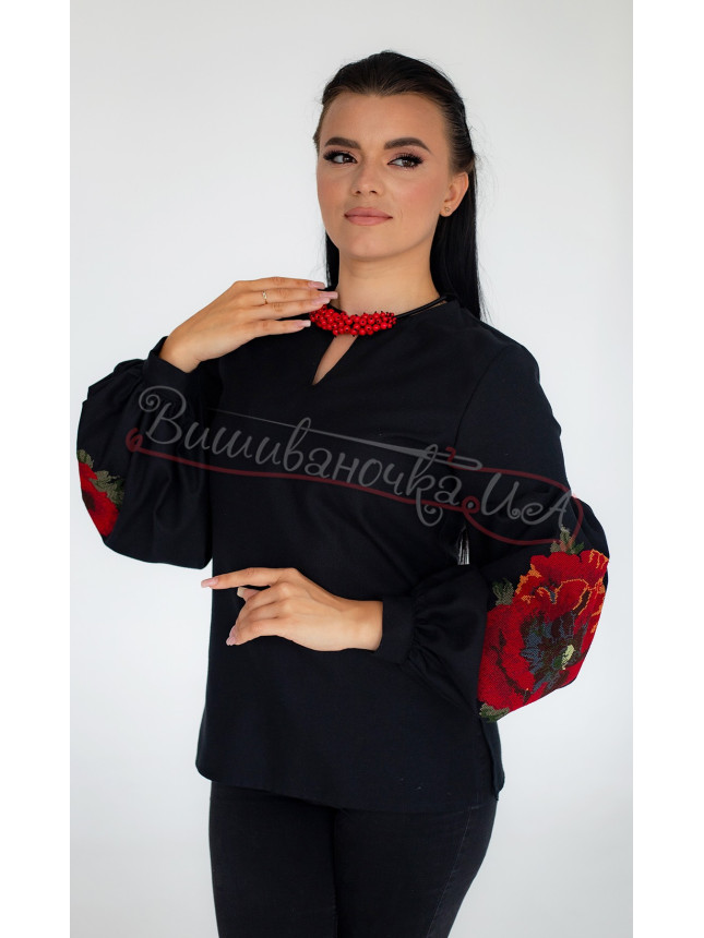 Блуза женская с вышивкой маков 2300