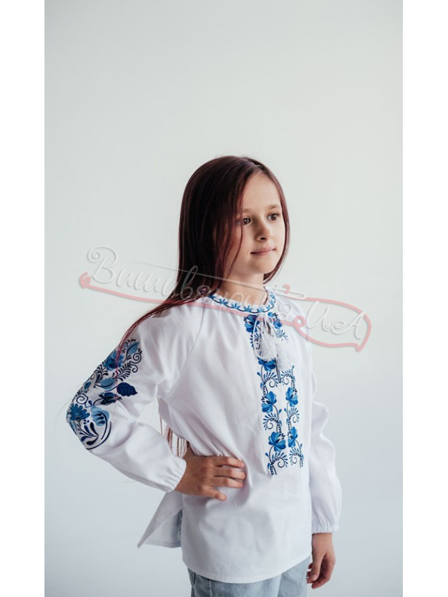 Blouse for a girl with satin stitch embroidery 919-3
