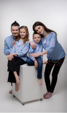 Family set of vyshyvankas in linen 7344