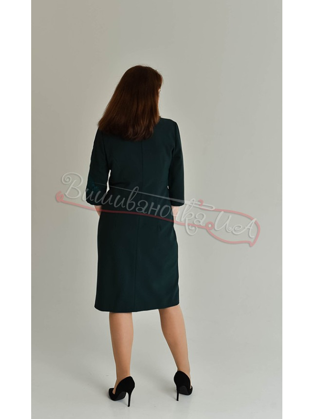 Green dress with embroidery 4573