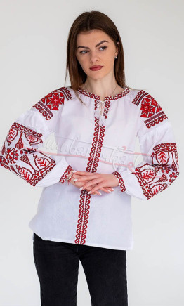 Женская блуза с красным орнаментом 551-2