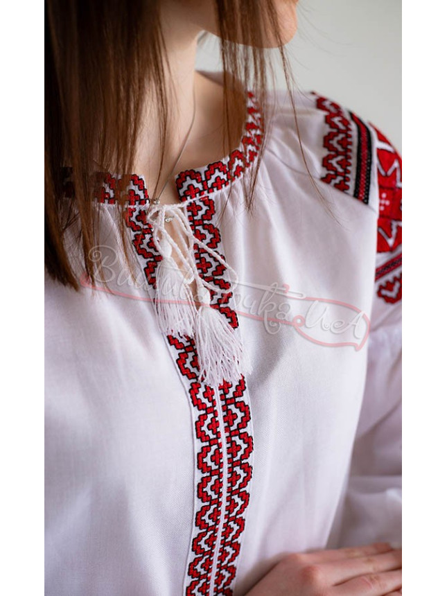 Women's blouse with red ornament 551-2 size 50