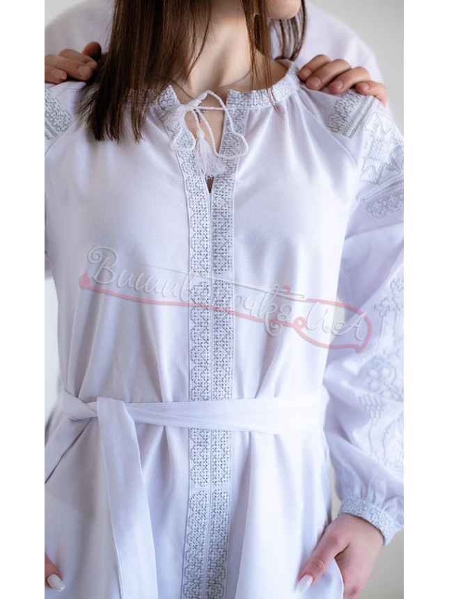 Snow-white embroidered set for a couple 73502