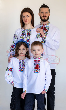 Family set of vyshyvankas 7780