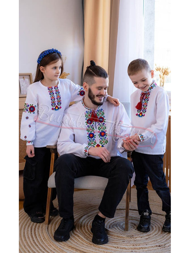 Сімейний набір вишиванок 7780