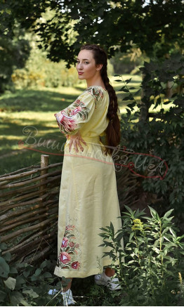 Embroidered dress in yellow 4605