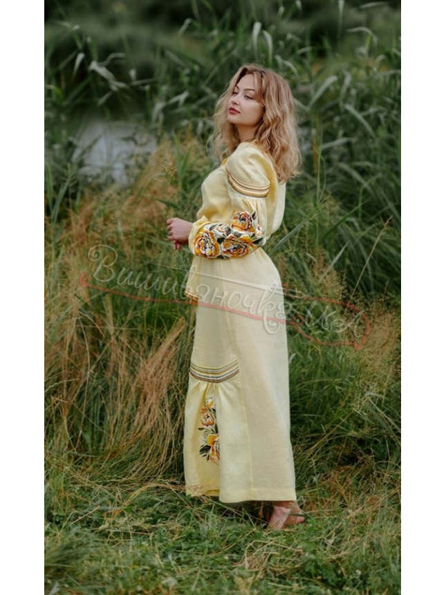 Women's dress with embroidered flowers 4548