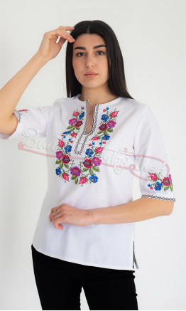 Women's vyshyvanka with colourful pattern 2400