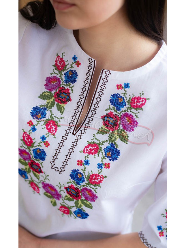 Women's vyshyvanka with colourful pattern 2400 size 60