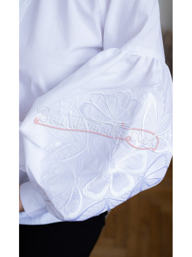 Women's blouse with white ornament 2901 size 52