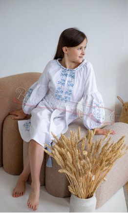 Dress for a girl with an ornament delicate in 829-3