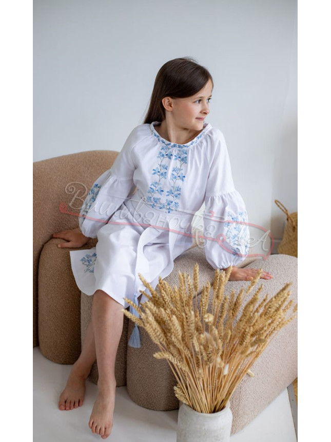 Dress for a girl with an ornament delicate in 829-3 size 110