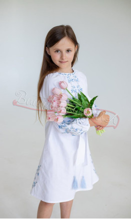 Dress for a girl with an ornament delicate in 829-3