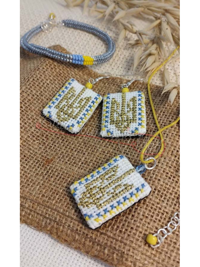 Earrings with embroidered the coat of arms СЛ07