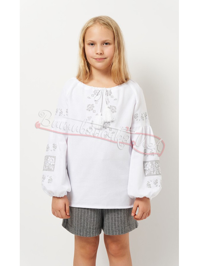Embroidered blouse for a girl 918-1