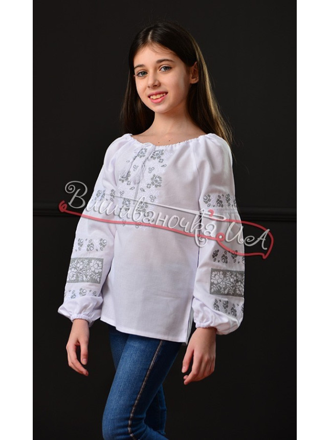 Embroidered blouse for a girl 918-1