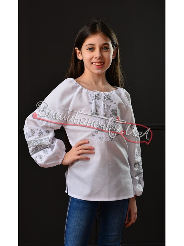 Embroidered blouse for a girl 918-1