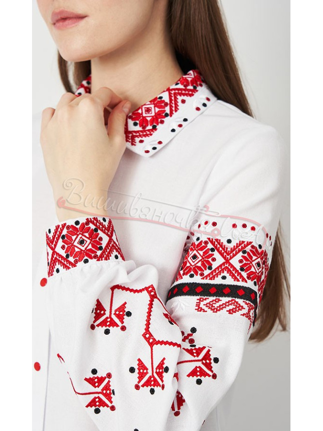 Embroidered blouse with a collar 520-2 size 42