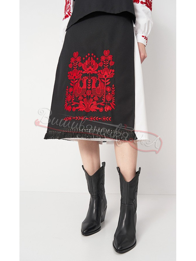 Suit women's with embroidery К0110-2